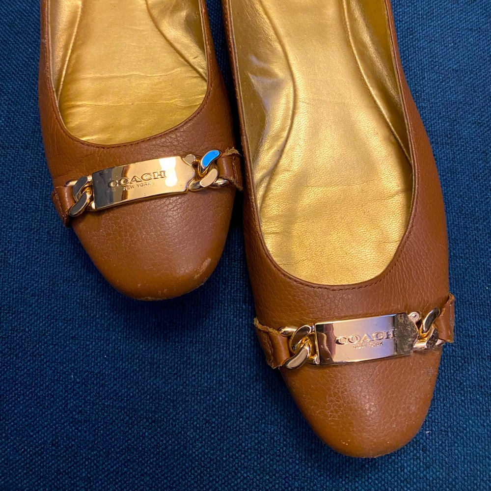Coach flats